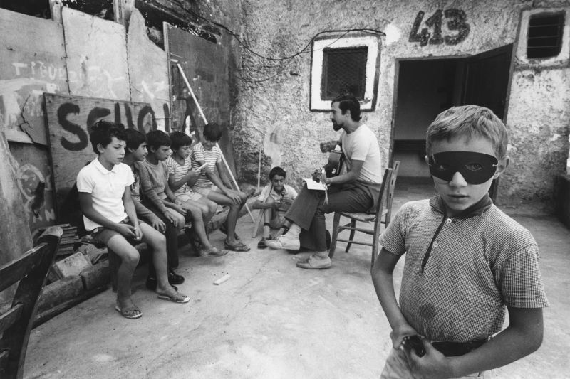 Roma, 1965 ca., Scuola di periferia, photo by & copyright © Calogero Cascio
