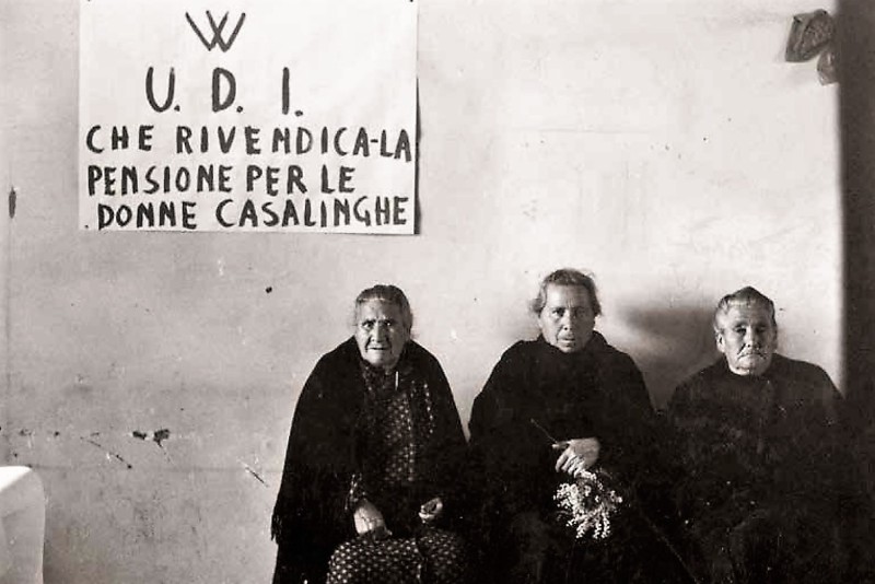 Velletri (Roma), 1960 ca., Alla sezione del P.C.I. di Velletri, photo by & copyright © Calogero Cascio
